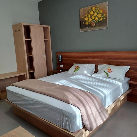Yellow Guest House Uluwatu  Exterior photo